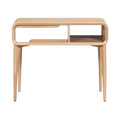 Titre technique : "Bureau en bois naturel avec rangement ergonomique"